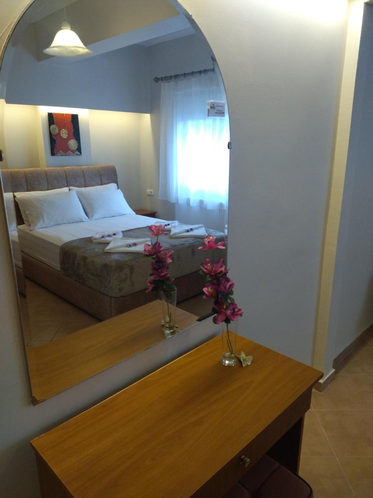 Athanasia Inn Nea Vrasna Ngoại thất bức ảnh